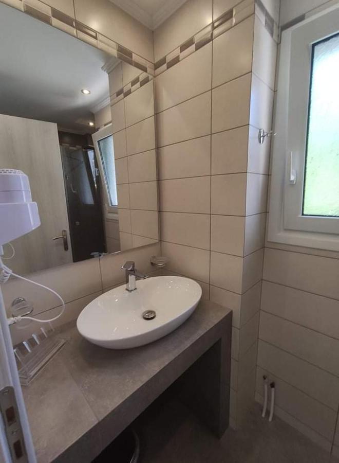 Tsoutis Rooms Almiropótamos Exteriör bild